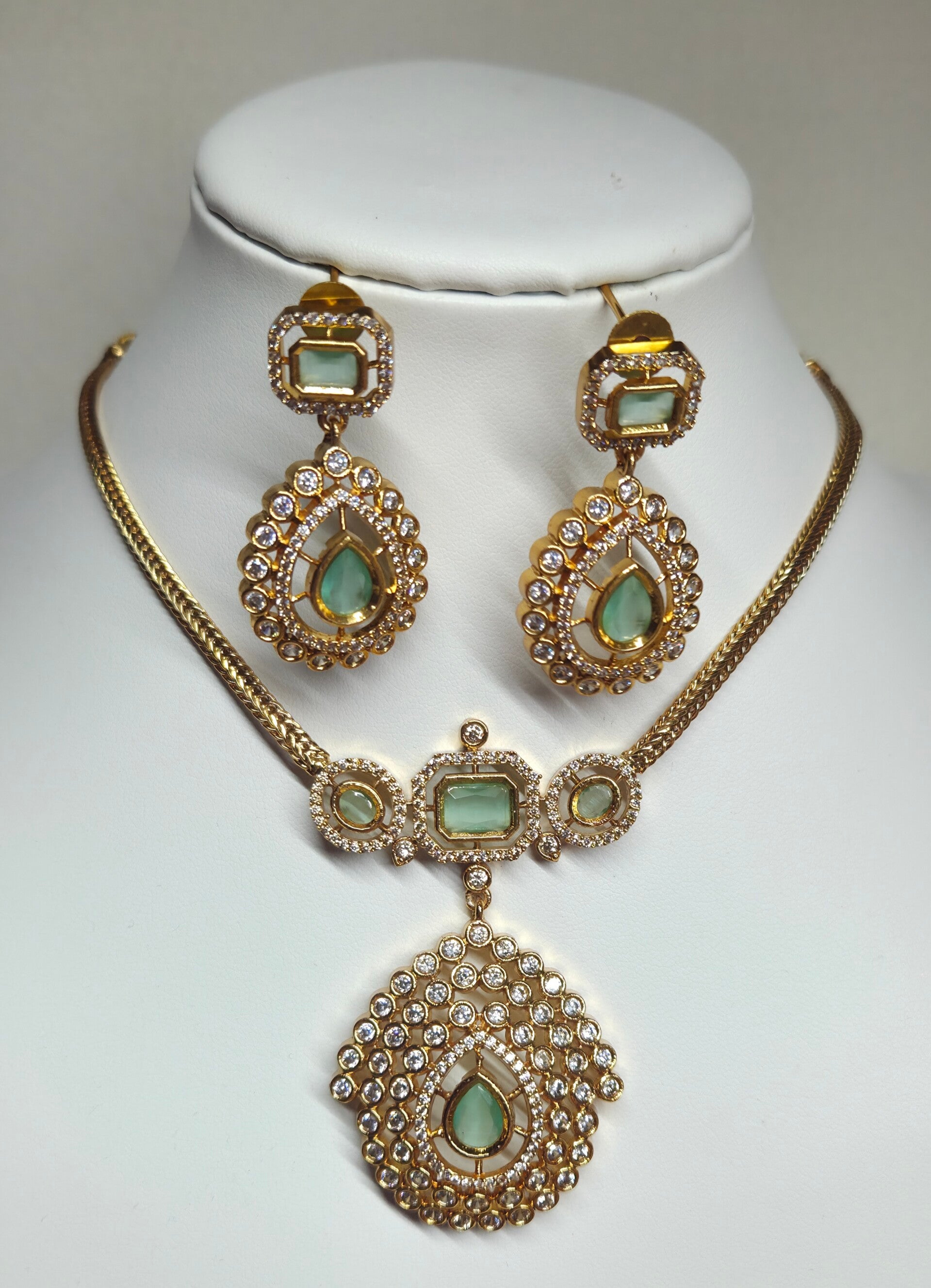 3 delig Kundan set - Mint