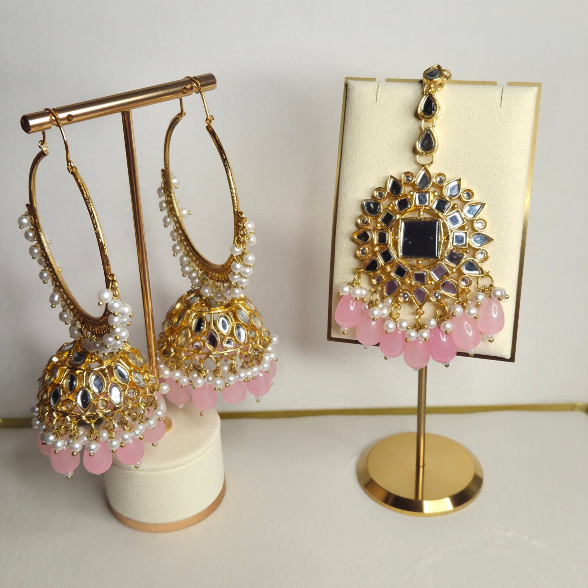 Maang teeka Akshara - Light pink