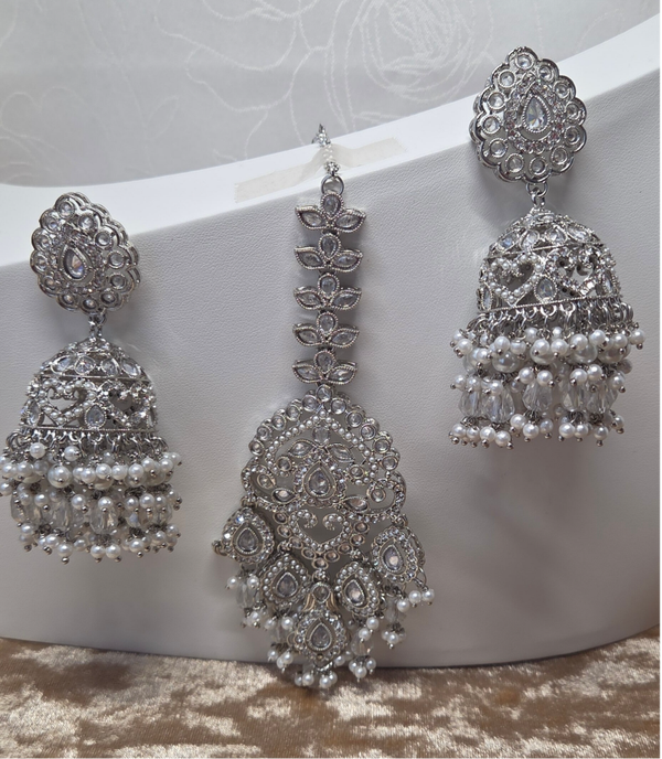 Maang Teeka Chandenie