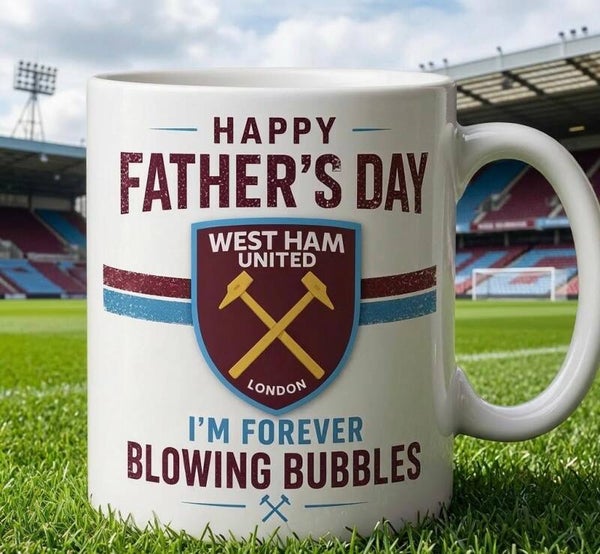 West Ham United Father’s Day Mug – Funny “Forever Blowing Bubbles” Hammers Coffee Cup | WHUFC Football Gift for Dad
