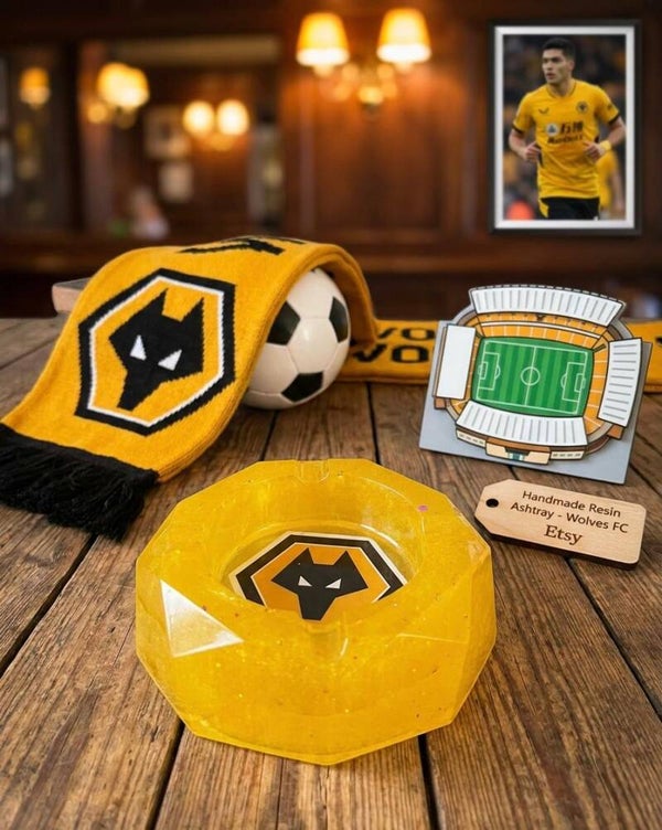 Wolverhampton Wanderers FC Resin Ashtray – Molineux Stadium Fan Souvenir