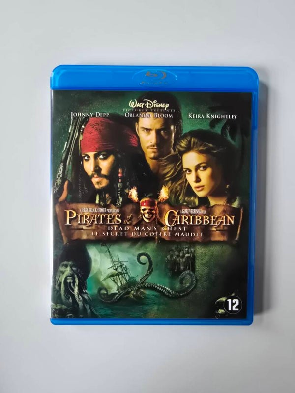 PIRATES OF THE CARIBBEAN DEAD MAN'S CHEST (BLURAY)