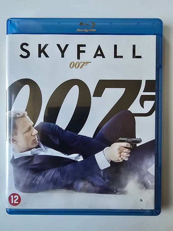 SKYFALL (BLURAY)