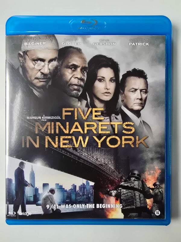 FIVE MINARETS IN NEW YORK (BLURAY)