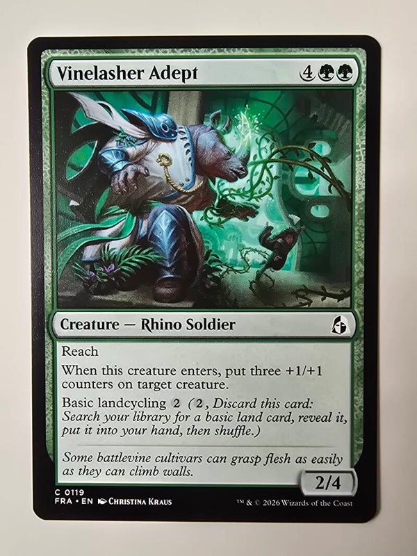 VINELASHER ADEPT (FRA) (C 0119) (MTG) (TRADING CARD)