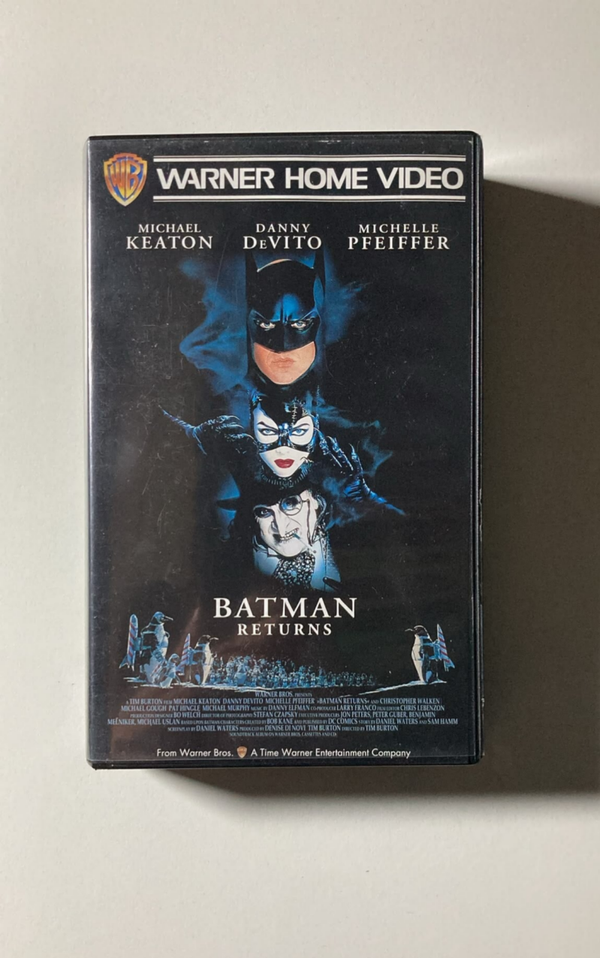 BATMAN RETURNS (VHS)