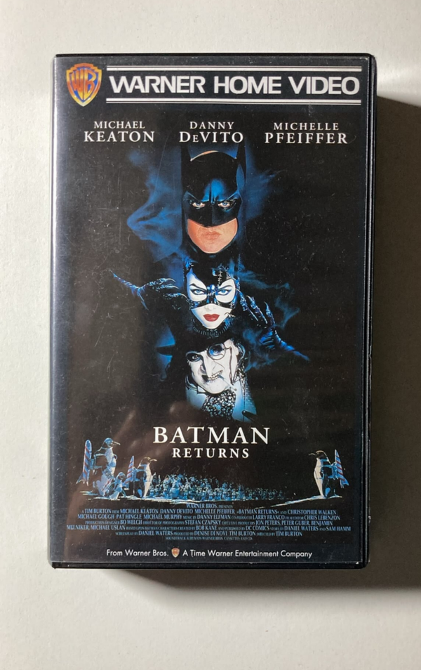 BATMAN RETURNS (VHS)
