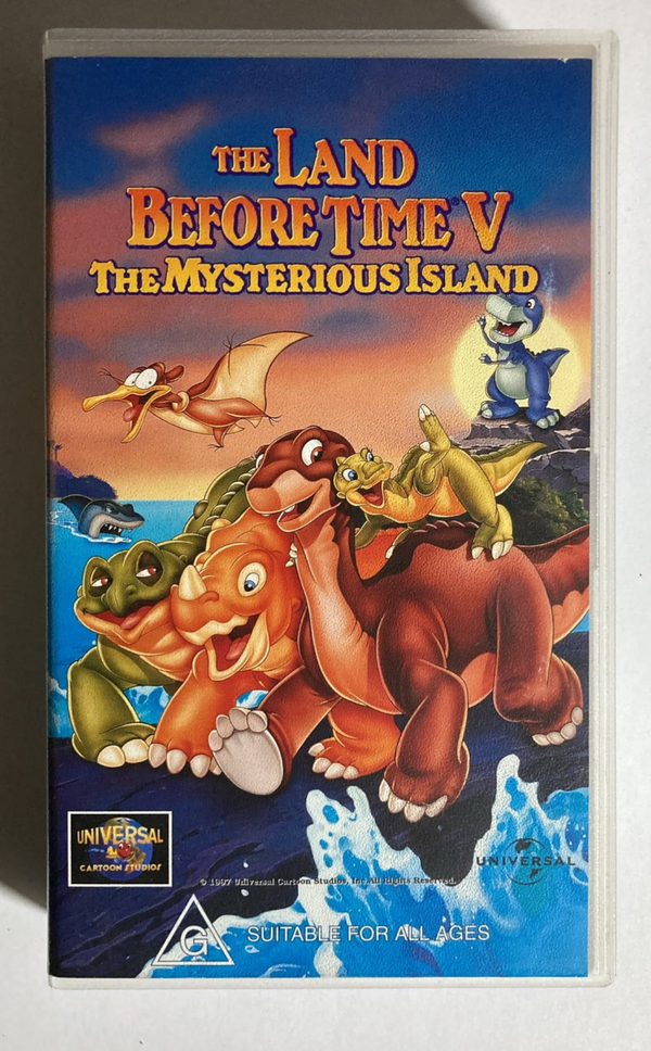 THE LAND BEFORE TIME V: THE MYSTERIOUS ISLAND (IMPORT WITHOUT DUTCH SUBS) (VHS)