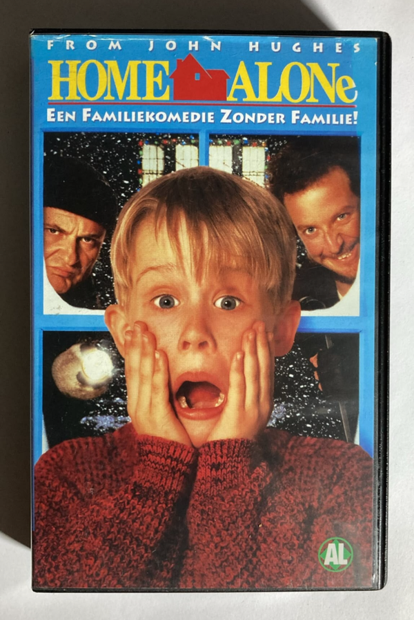 HOME ALONE (VHS)