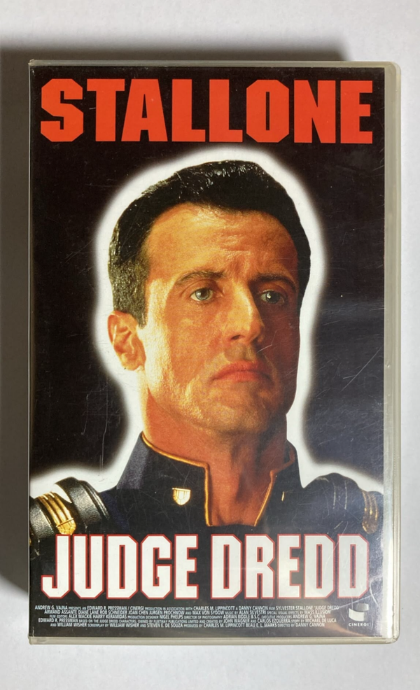 JUDGE DREDD (VHS)