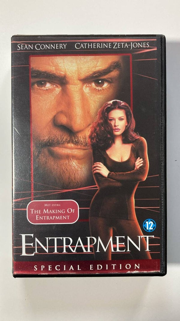 ENTRAPMENT (VHS)