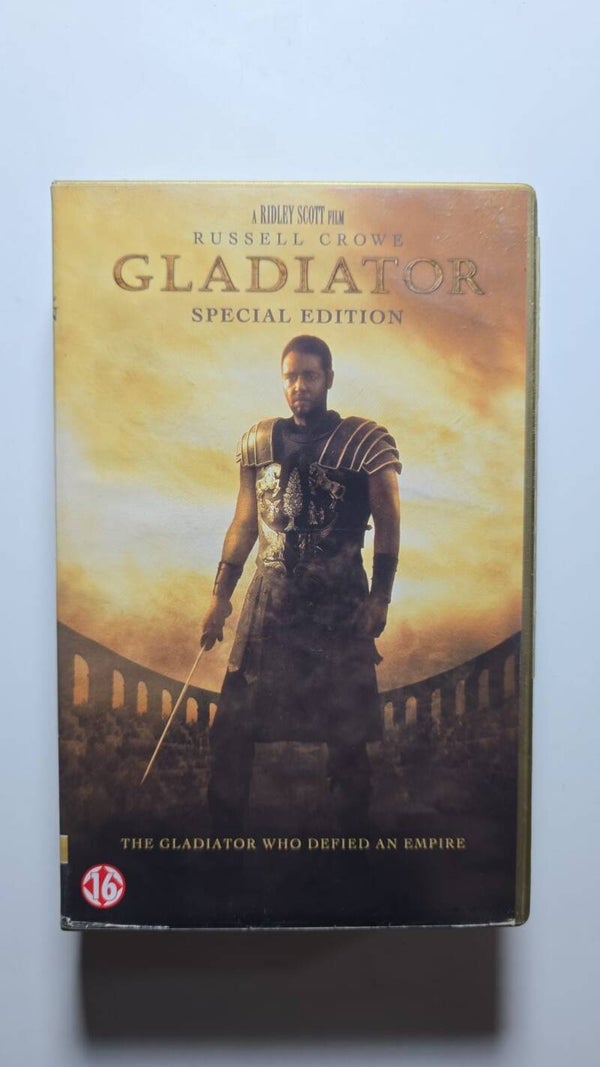 GLADIATOR (VHS)