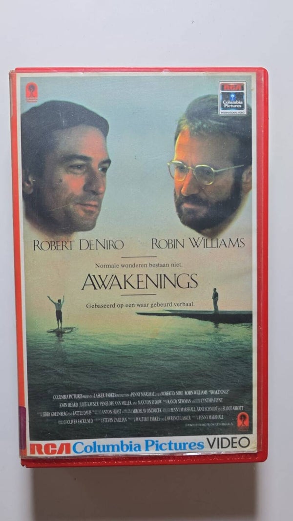 AWAKENINGS (EX RENTAL) (VHS)