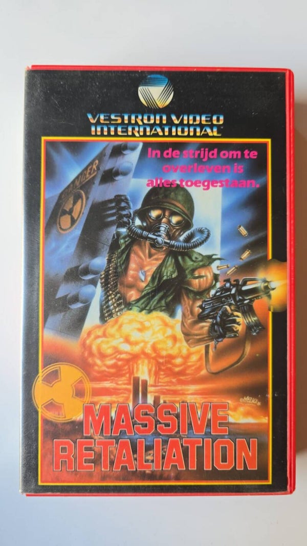 MASSIVE RETALIATION (EX RENTAL) (VHS)