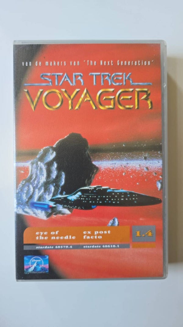 STAR TREK VOYAGER (VHS)