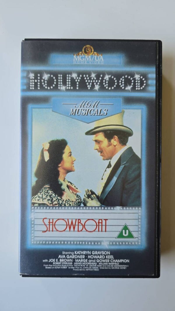 SHOWBOAT (IMPORT WITHOUT DUTCH SUBS) (VHS)