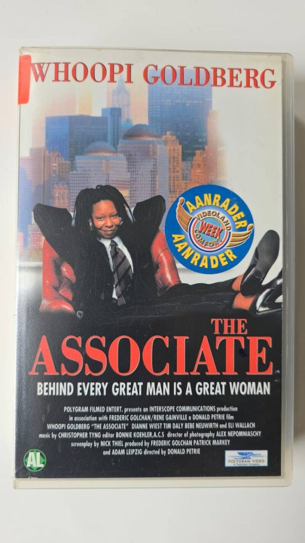 THE ASSOCIATE (EX RENTAL) (VHS)