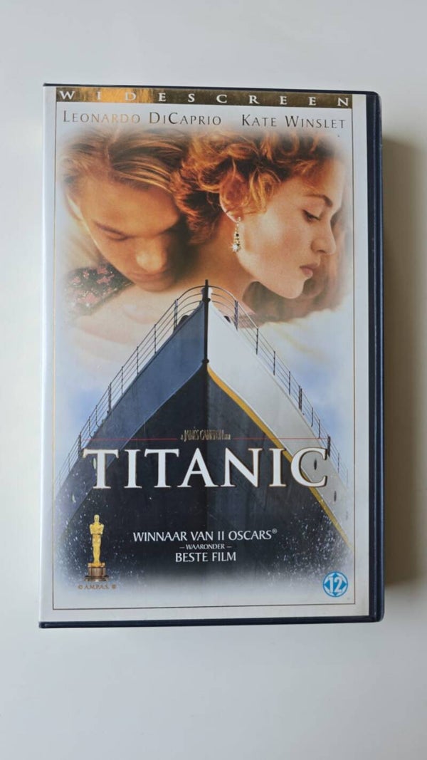 TITANIC (VHS)