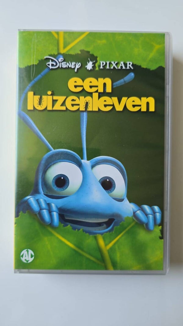 A BUG'S LIFE (VHS)