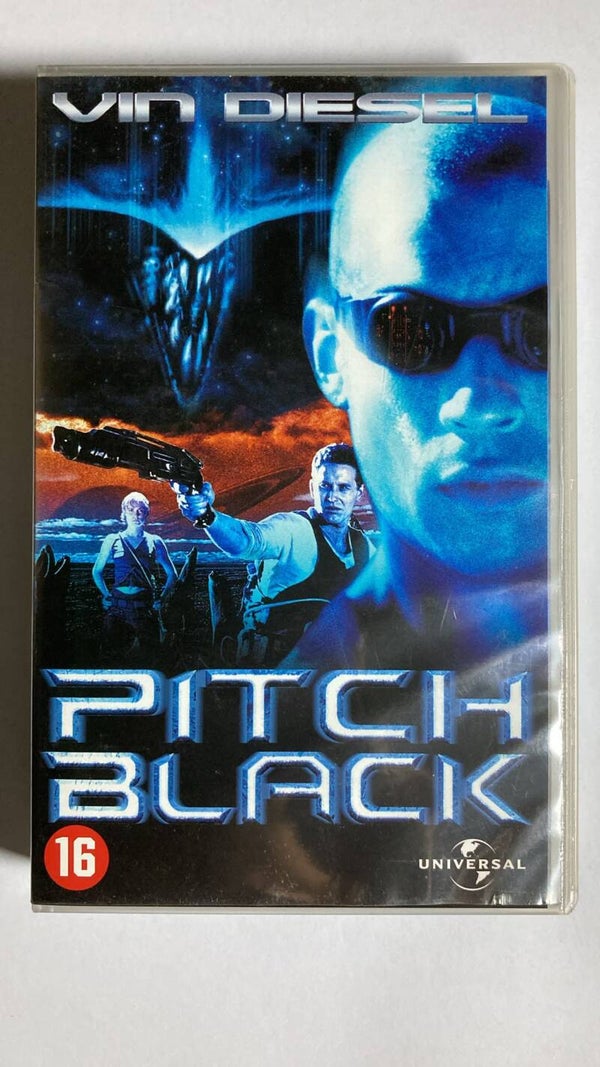 PITCH BLACK (VHS)