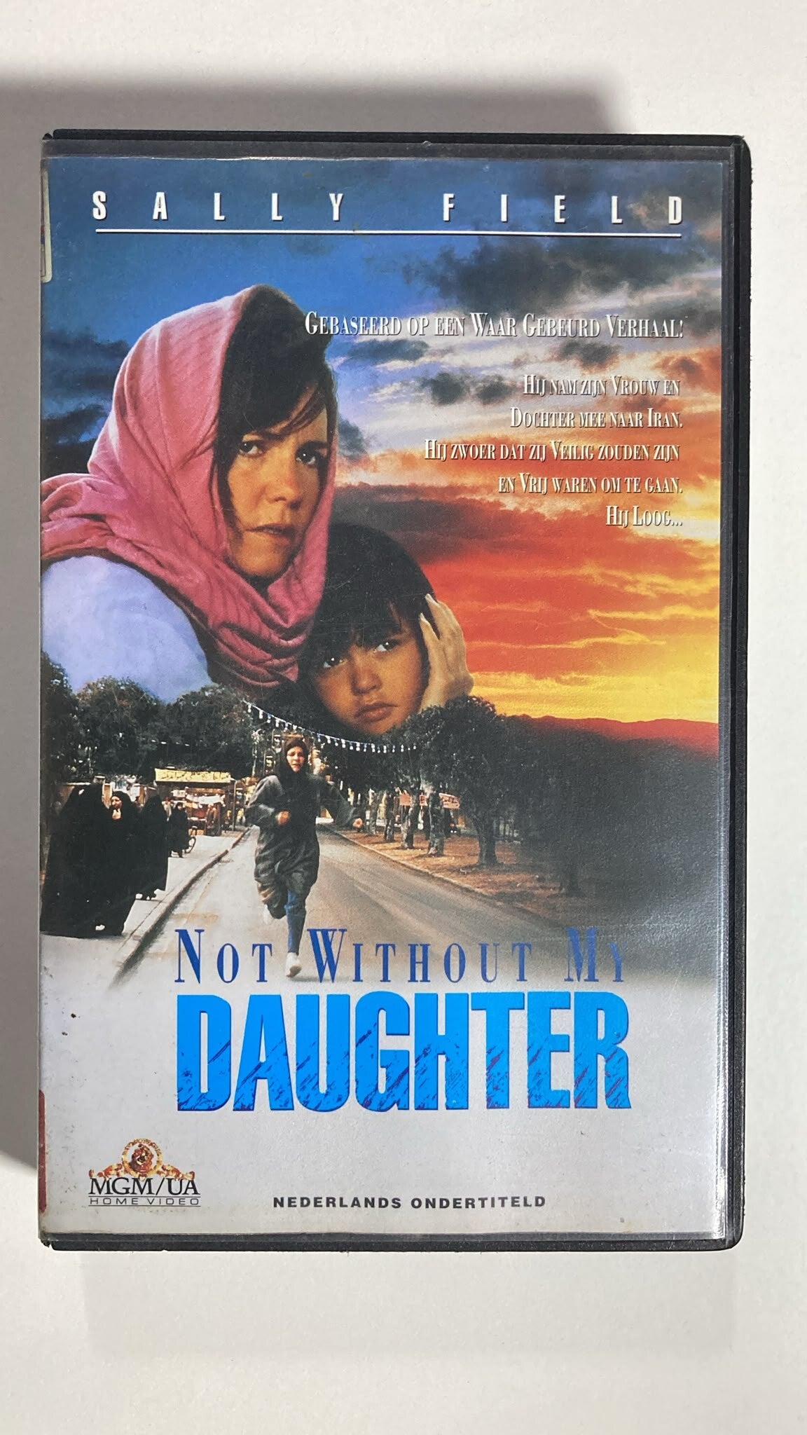 NOT WITHOUT MY DAUGHTER (EX RENTAL) (VHS)