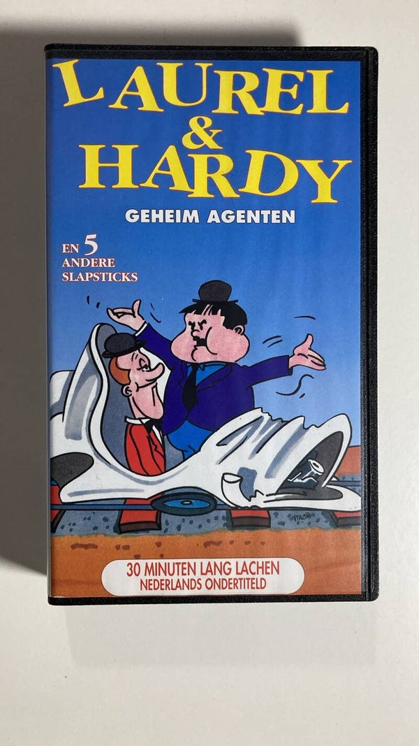LAUREL & HARDY: GEHEIM AGENTEN EN 5 ANDERE SLAPSTICKS (VHS)