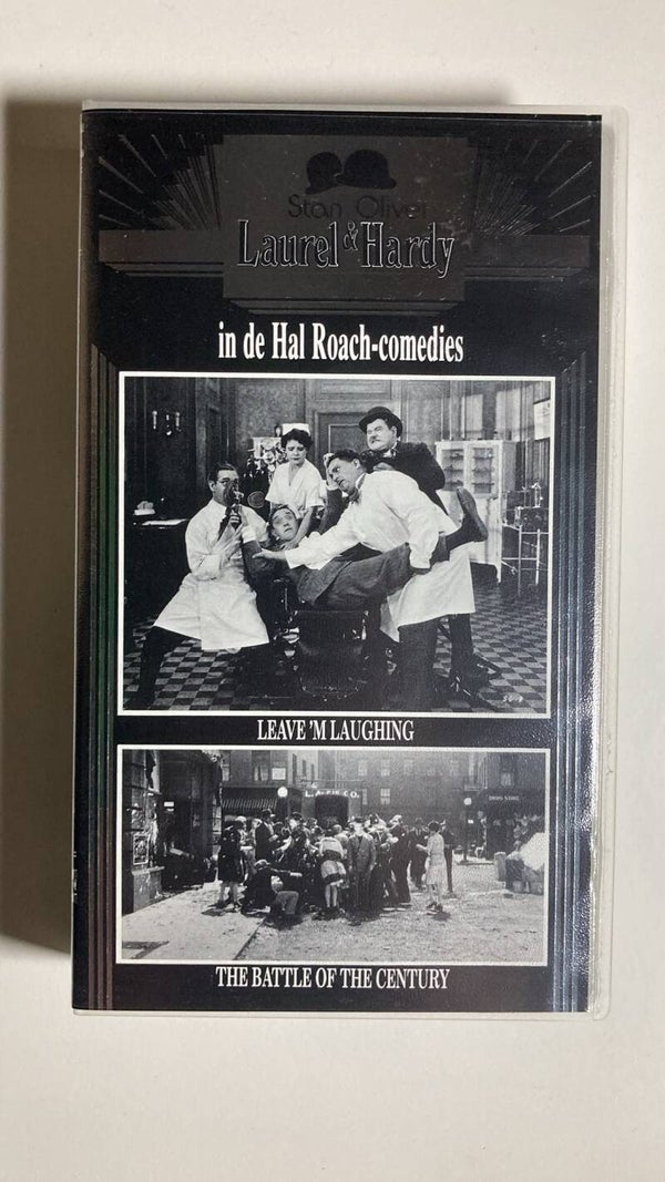 LAUREL & HARDY IN DE HAL ROACH-COMEDIES / THE BATTLE OF THE CENTURY / LEAVE 'EM LAUGHING (IN SEAL) (VHS)