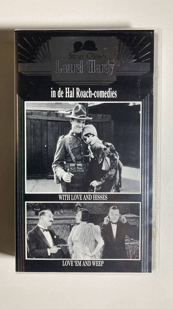 LAUREL & HARDY IN DE HAL ROACH-COMEDIES WITH LOVE AND HISSES / LOVE 'EM AND WEEP (IN SEAL) (VHS)