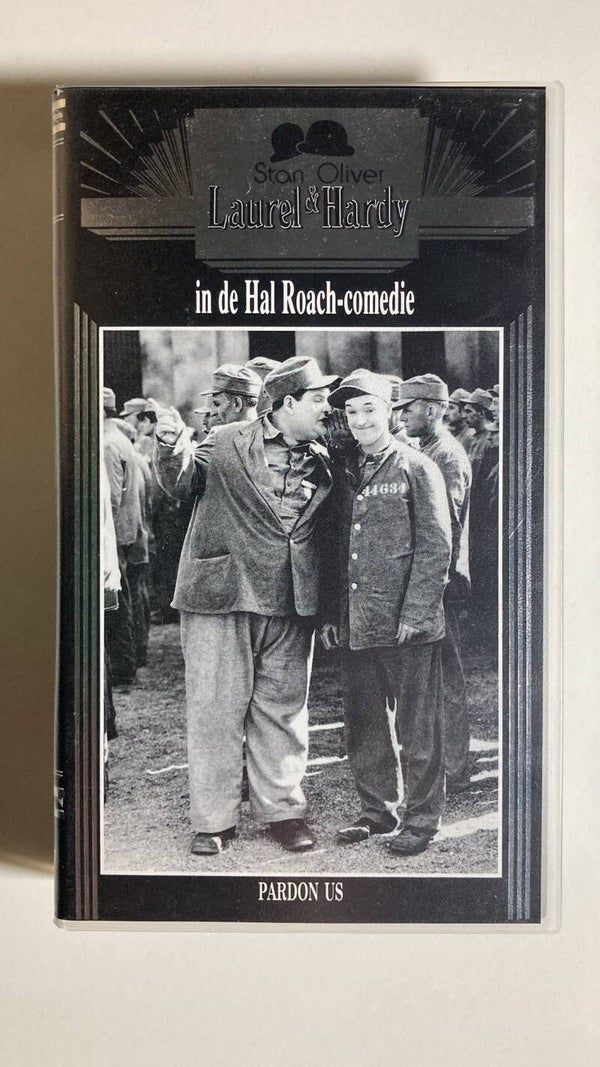 LAUREL & HARDY IN DE HAL ROACH-COMEDIES PARDON US (VHS)