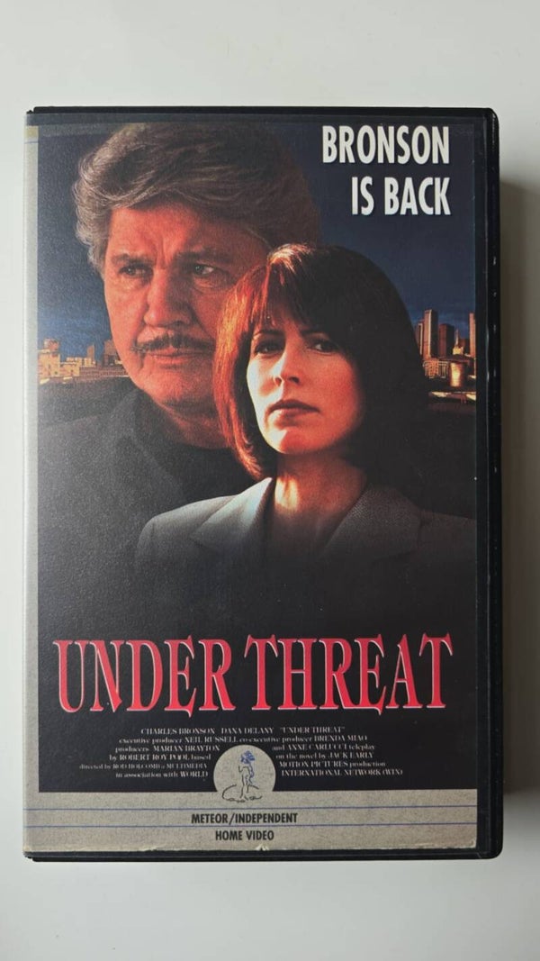 UNDER THREAT (EX RENTAL) (VHS)