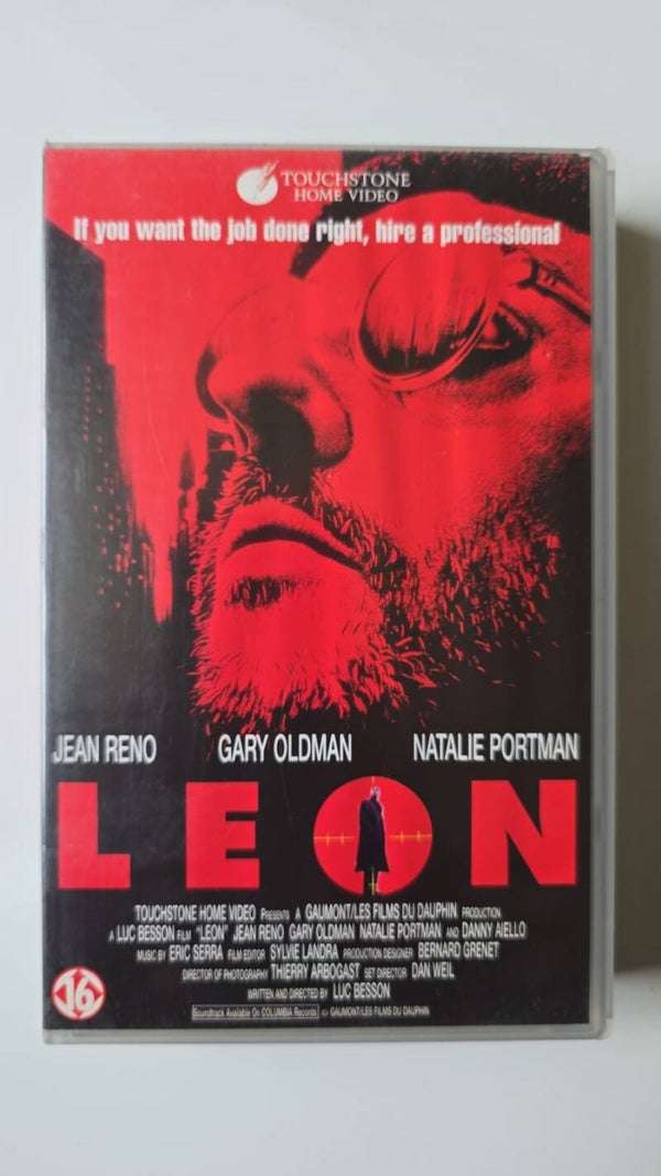 LEON (PLEASE READ REMARKS) (VHS)