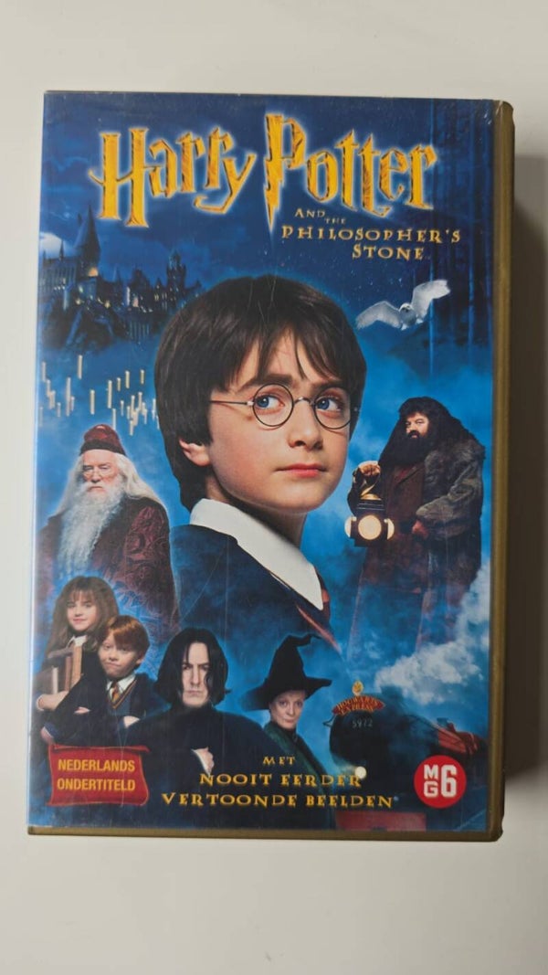 HARRY POTTER AND THE PHILOSOPHER’S STONE (VHS)