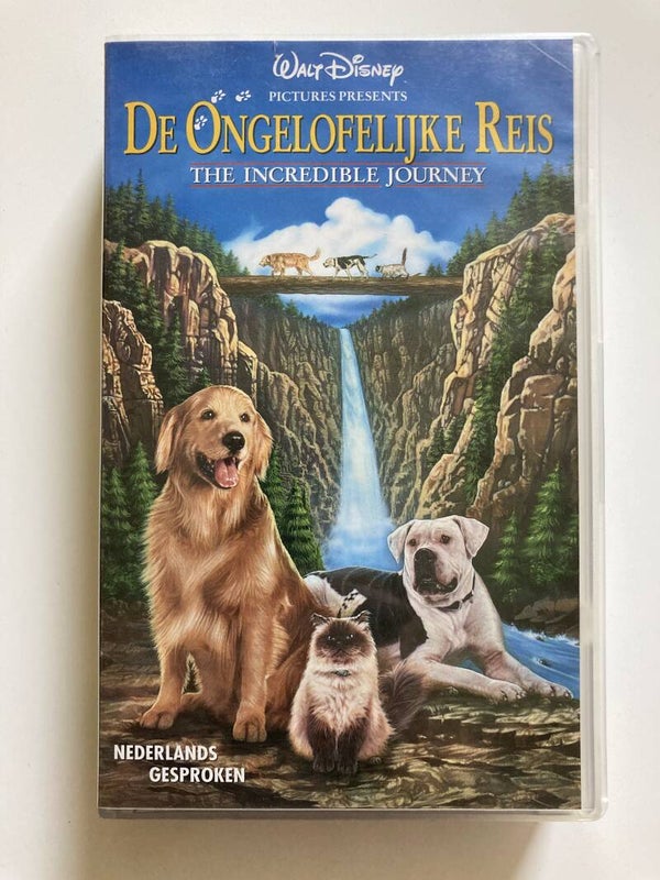 THE INCREDIBLE JOURNEY (VHS)