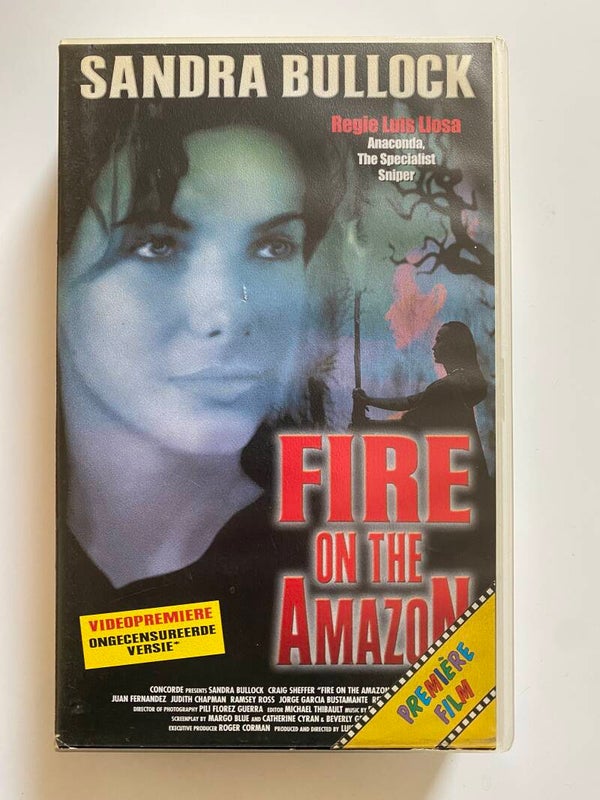 FIRE ON THE FIRE AMAZON (EX RENTAL) (VHS)