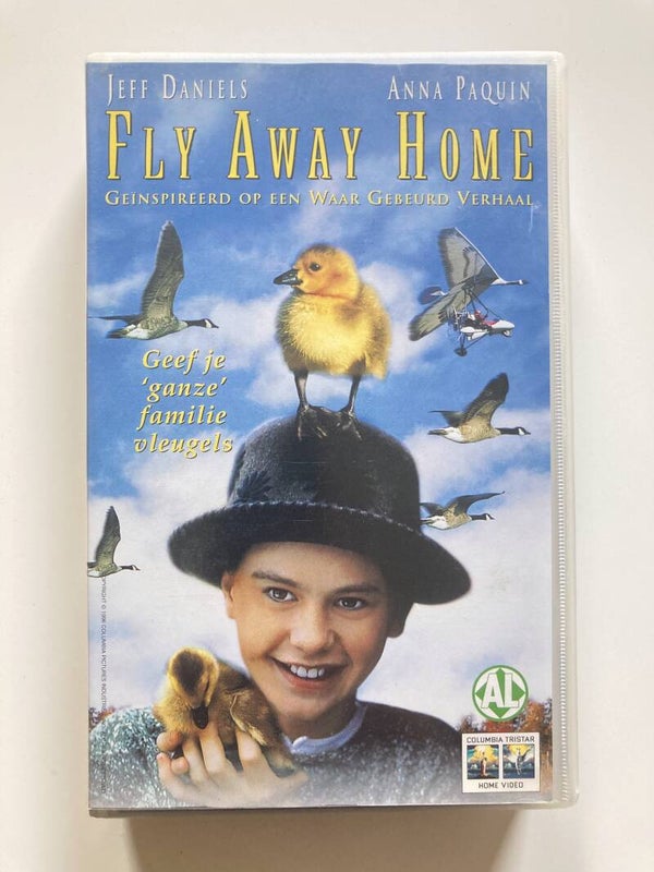 FLY AWAY HOME (VHS)