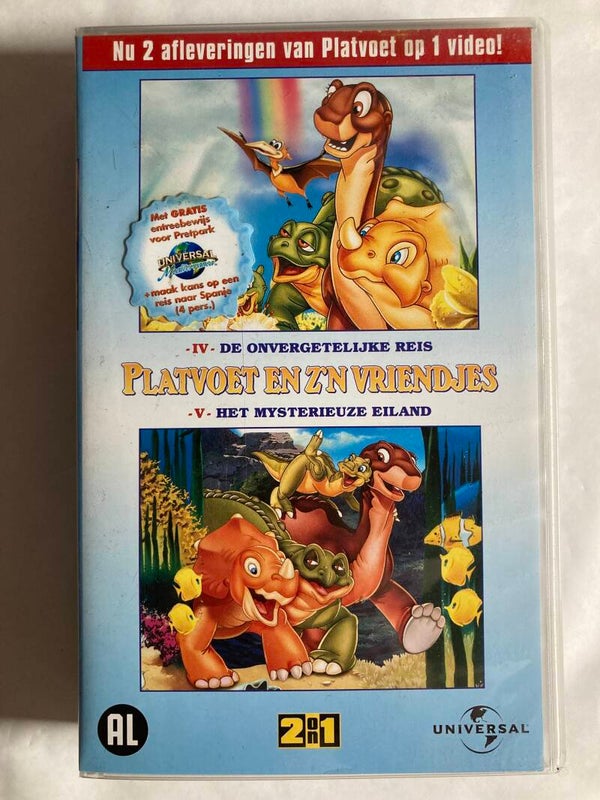 PLATVOET EN Z'N VRIENDJES IV DE ONVERGETELIJKE REIS V HET MYSTERIEUZE EILAND (VHS)