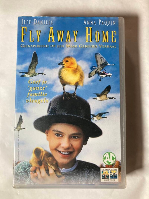 FLY AWAY HOME (VHS)