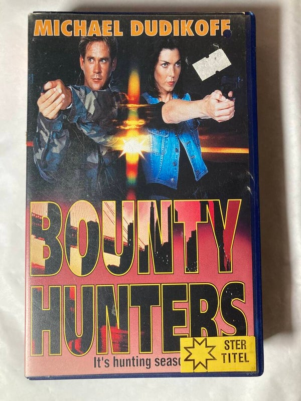 BOUNTY HUNTERS (EX RENTAL) (VHS)