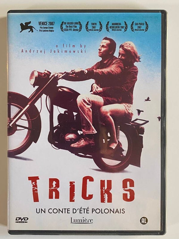 TRICKS (DVD)
