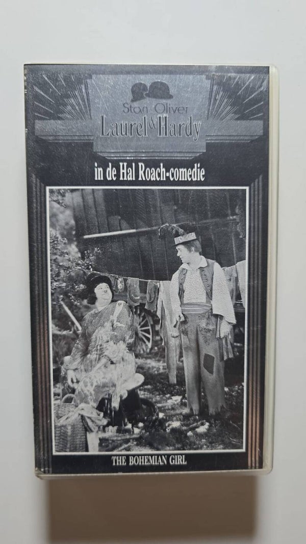 LAUREL & HARDY THE BOHEMIAN GIRL (IN SEAL) (VHS)
