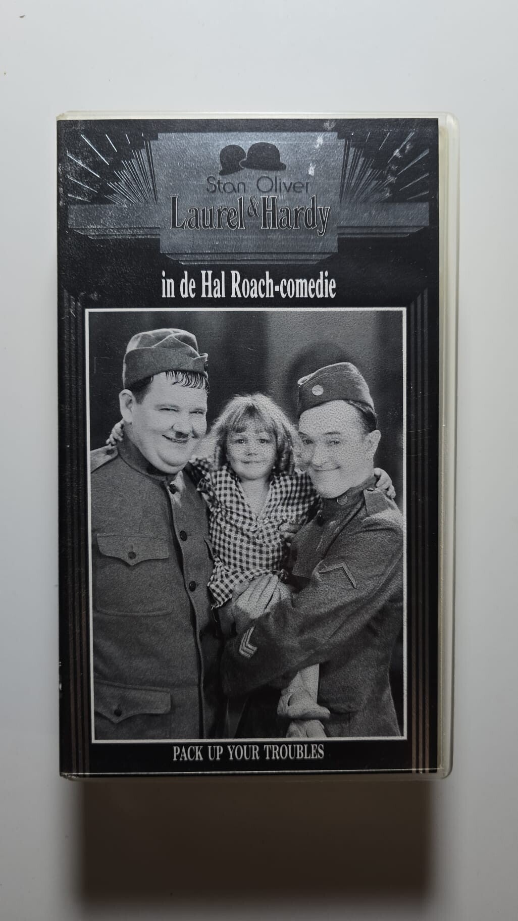 LAUREL & HARDY PACK UP YOUR TROUBLES (IN SEAL) (VHS)
