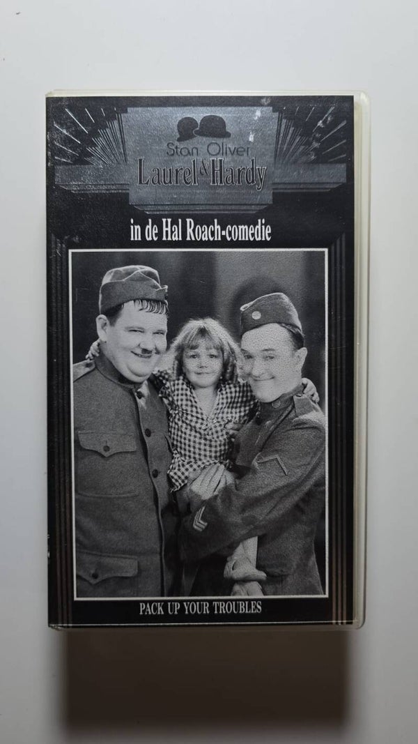 LAUREL & HARDY PACK UP YOUR TROUBLES (IN SEAL) (VHS)