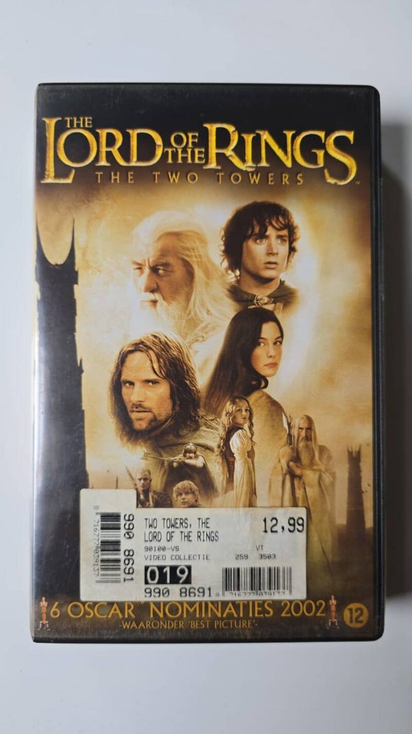 THE LORD OF THE RINGS: THE TWO TOWERS (VHS)