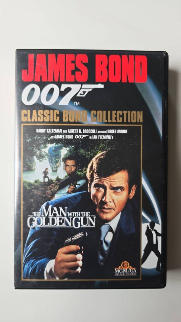 THE MAN WITH THE GOLDEN GUN (VHS)