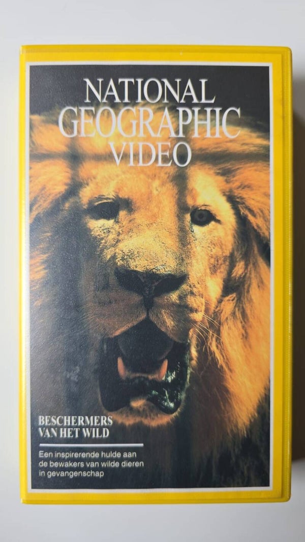 NATIONAL GEOGRAPHIC VIDEO PROTECTORS OF THE WILD (VHS)
