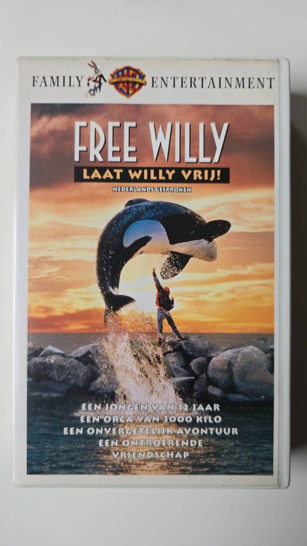 FREE WILLY (VHS)
