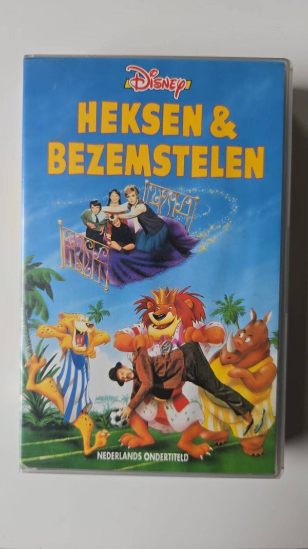 BEDKNOBS AND BROOMSTICKS (VHS)