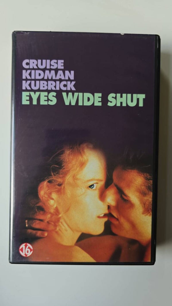 EYES WIDE SHUT (VHS)