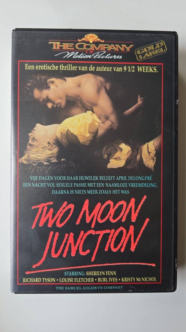 TWO MOON JUNCTION (EX RENTAL) (VHS)