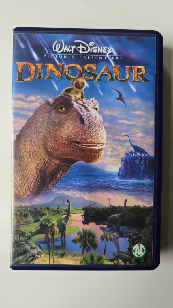 DINOSAUR (VHS)